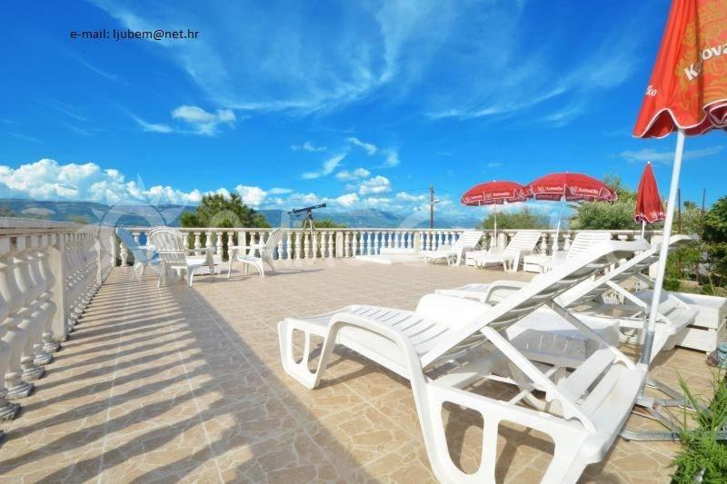 Villa Fjaba - By The Sea - With The Big Terraces & Great Sea View Трогир Екстериор снимка