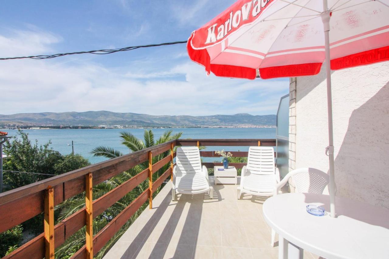 Villa Fjaba - By The Sea - With The Big Terraces & Great Sea View Трогир Екстериор снимка