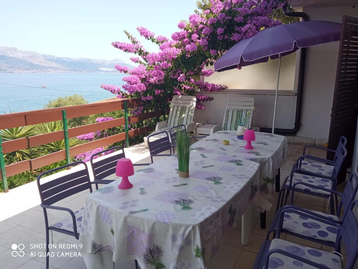 Villa Fjaba - By The Sea - With The Big Terraces & Great Sea View Трогир Екстериор снимка