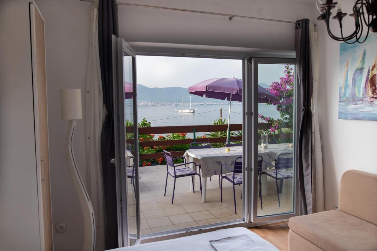 Villa Fjaba - By The Sea - With The Big Terraces & Great Sea View Трогир Екстериор снимка